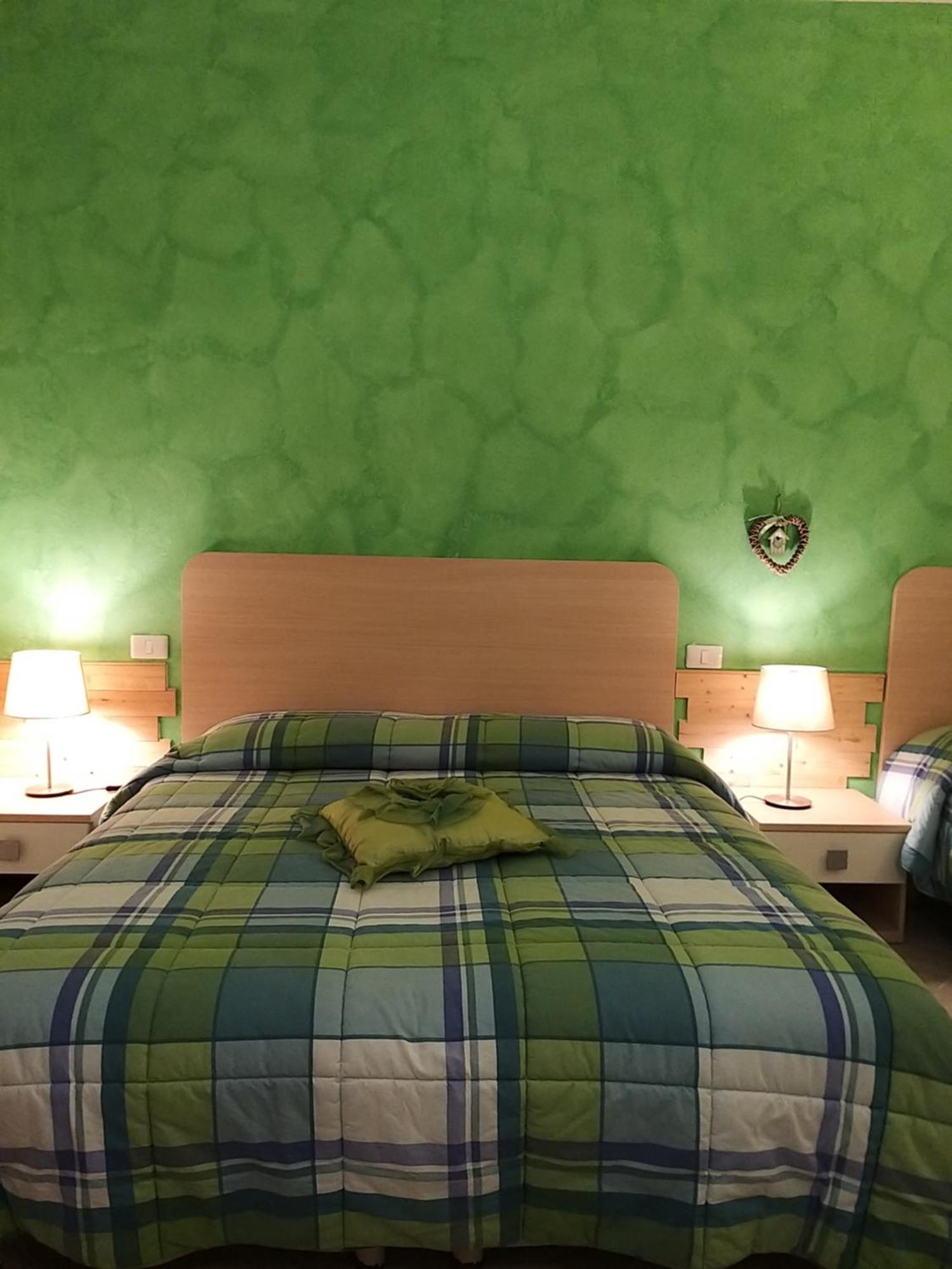 Green Quiet Affittacamere Pignone Bagian luar foto